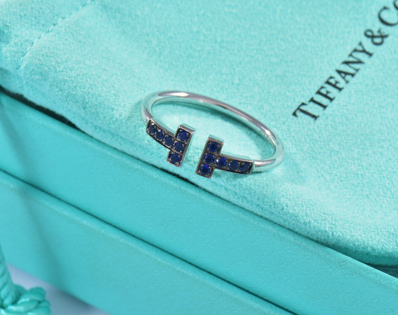 Tiffany & Co Blue Sapphire 18K White Gold T Square Wire Ring Size 8 in Box Pouch