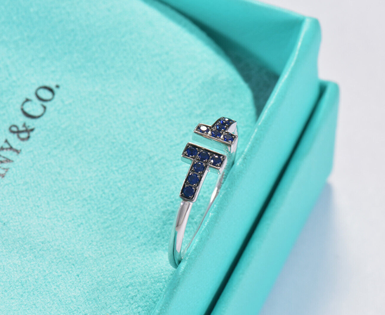 Tiffany & Co Blue Sapphire 18K White Gold T Square Wire Ring Size 8 in Box Pouch