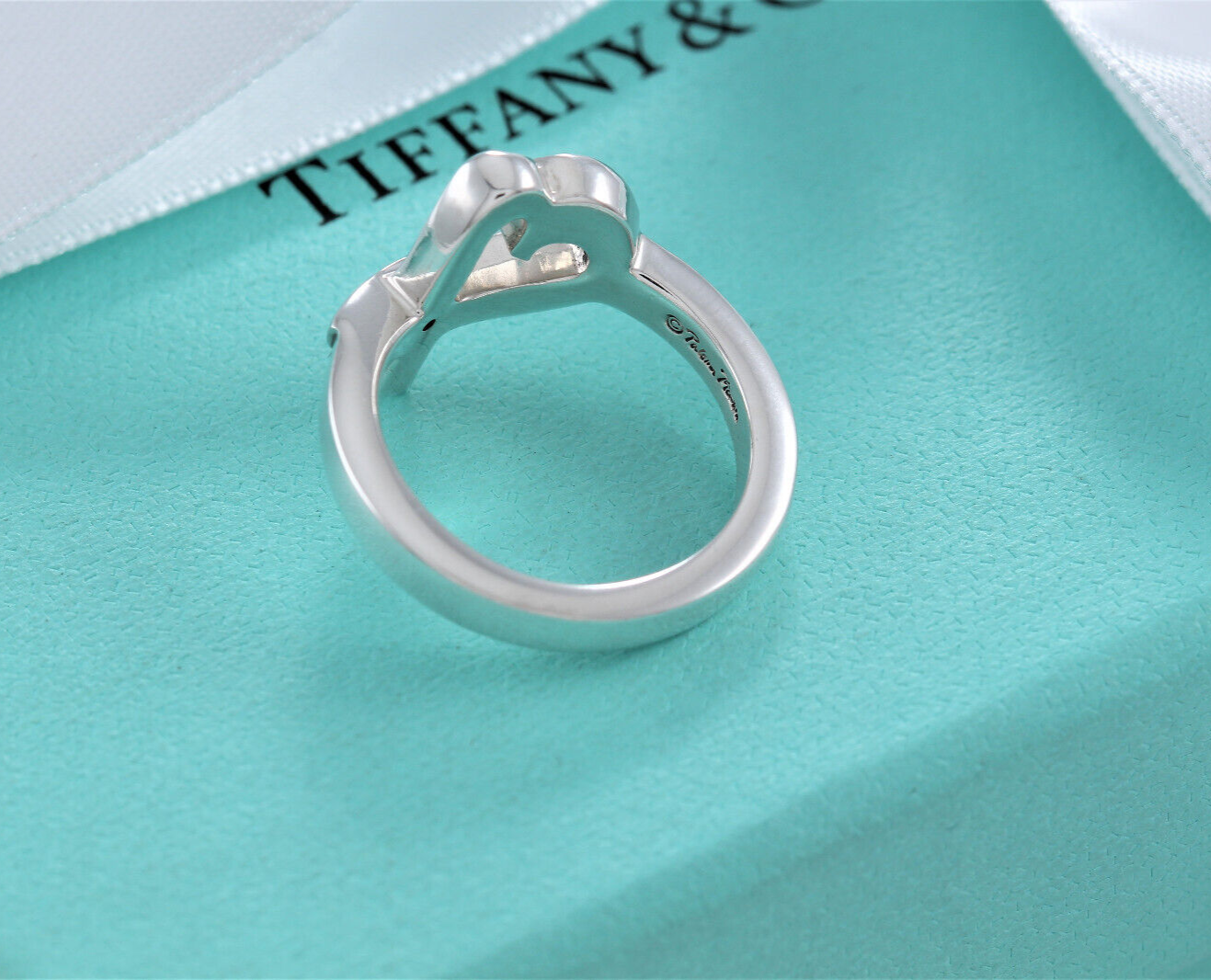 Size 5.5 Tiffany & Co Diamond Silver Paloma Picasso Loving Heart Ring Box Pouch