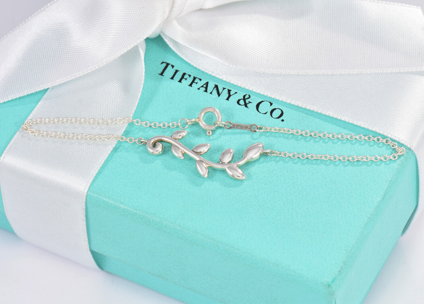 7.75" Tiffany & Co Silver Paloma Picasso Olive Leaf Vine Chain Bracelet in Box