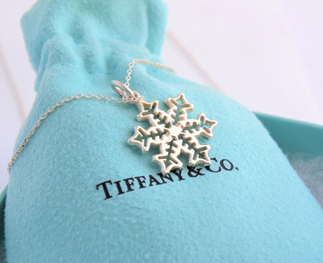 Tiffany & Co Sterling Silver Snowflake Pendant 16.25" Necklace in Box Pouch Rare