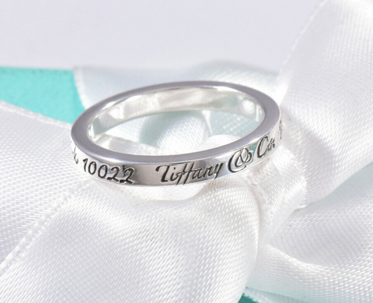 Tiffany & Co Silver Fifth Avenue Address Notes Narrow Band Ring Size 8 in Pouch