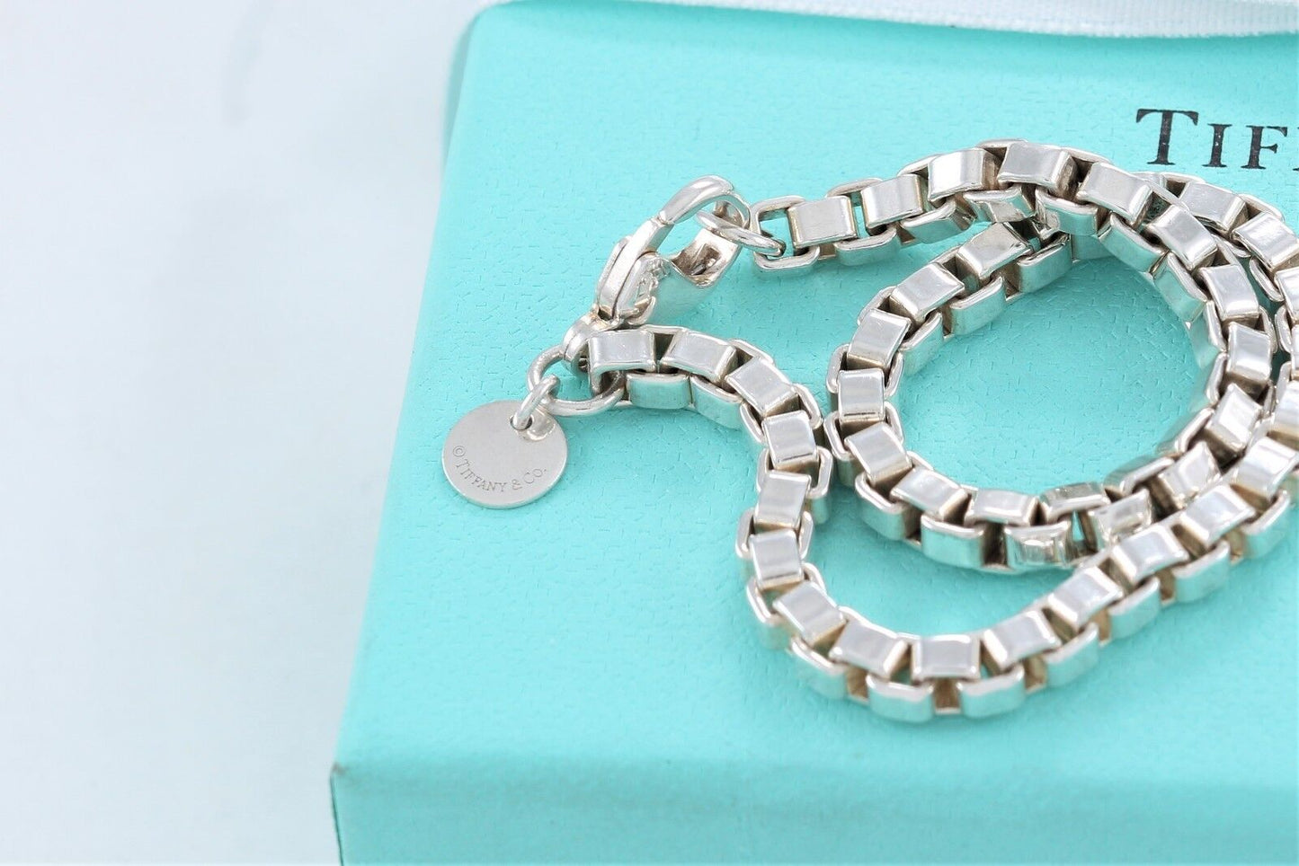 Tiffany & Co Sterling Silver Classic Venetian Link Bracelet 7.75" Chain in Pouch