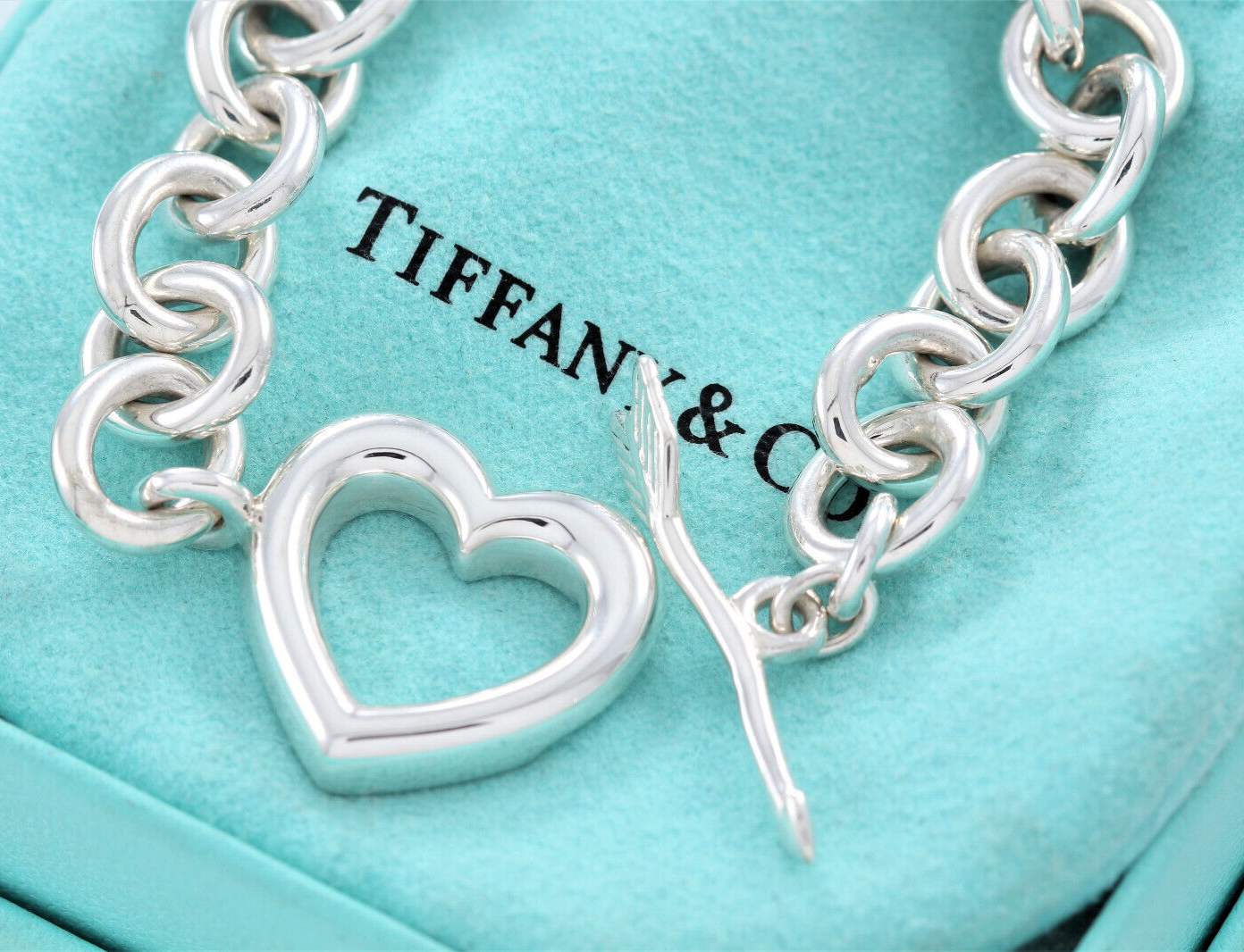 7.75" Vintage Tiffany & Co Sterling Silver Heart Arrow Toggle Chain Bracelet