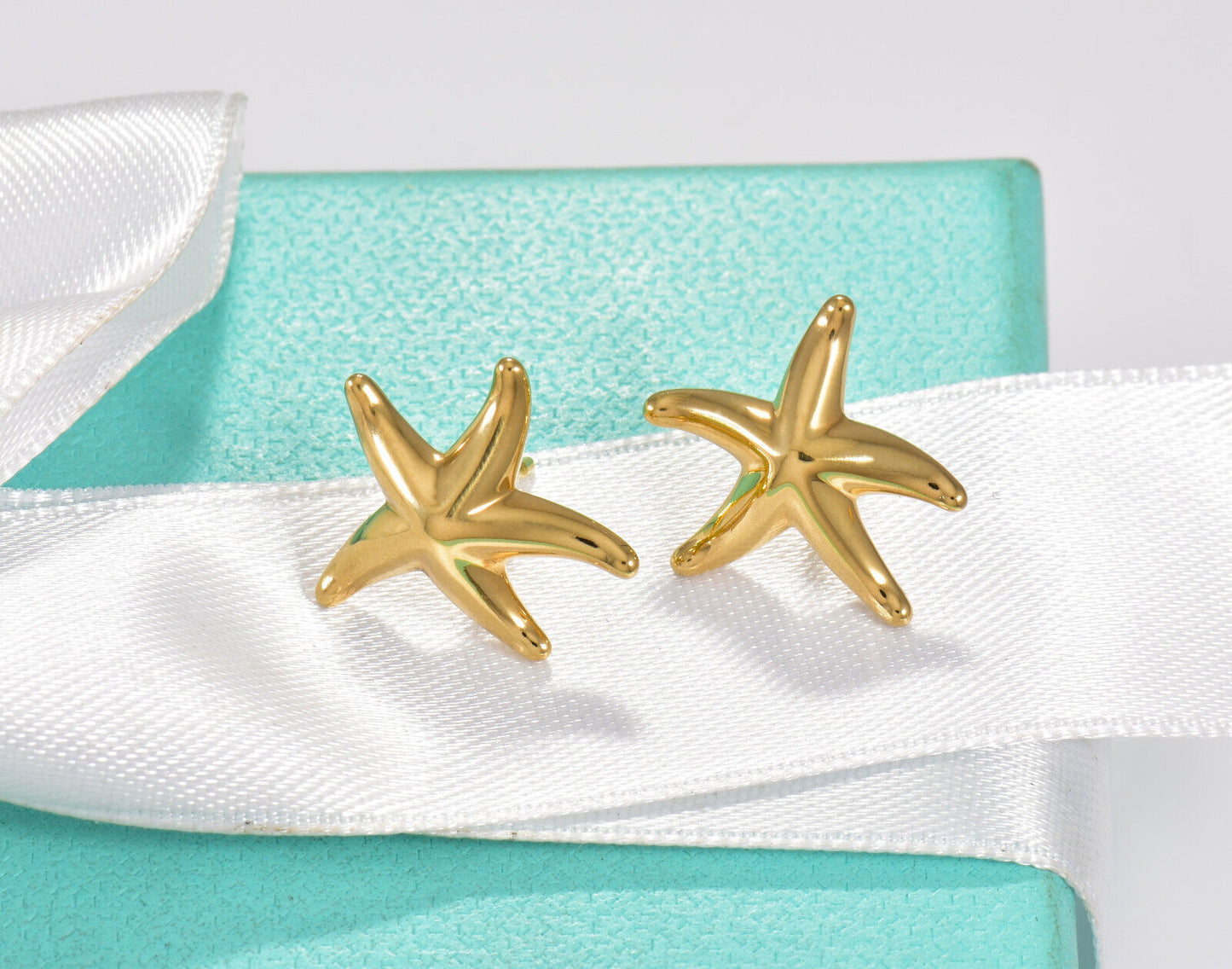 Tiffany & Co 18K Yellow Gold Elsa Peretti Starfish Earrings in Box Pouch Rare