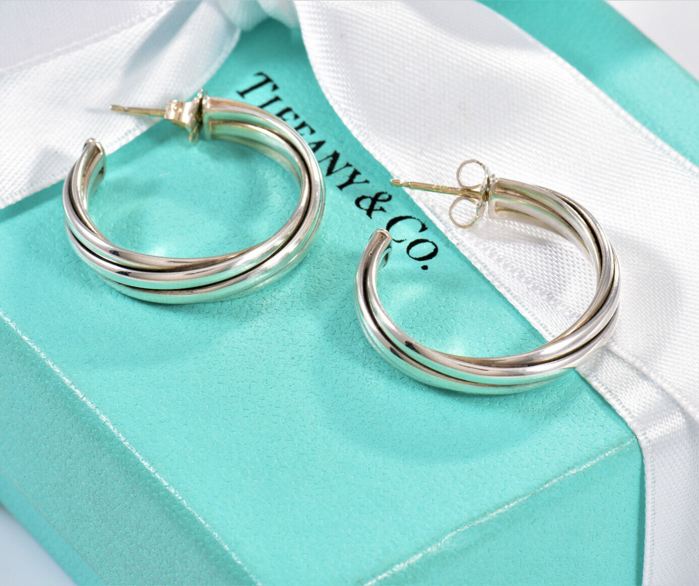 Tiffany & Co Silver Paloma Picasso 25mm Melody Hoop Earrings in Box Pouch Ribbon