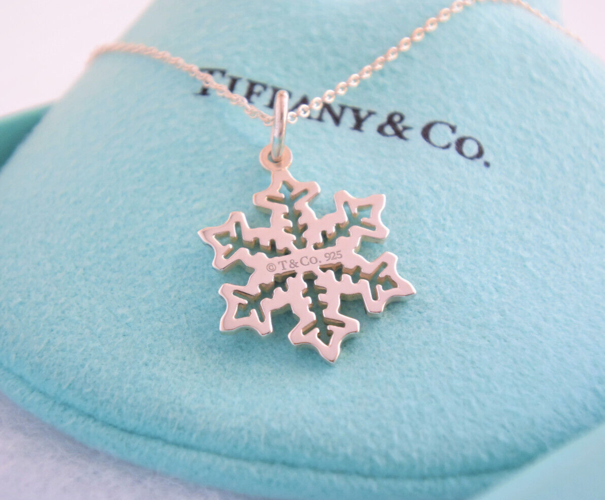 Tiffany & Co Sterling Silver Snowflake Pendant 16.25" Necklace in Box Pouch Rare