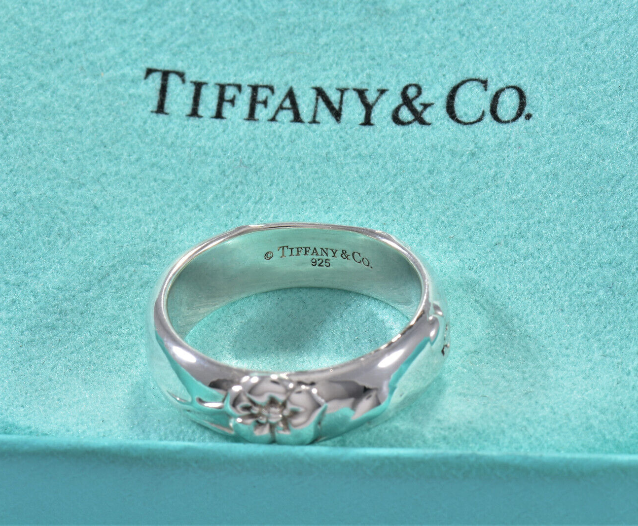 Tiffany & Co Sterling Silver Rose Flower Band Size 4 Ring 6mm in Pouch Nature