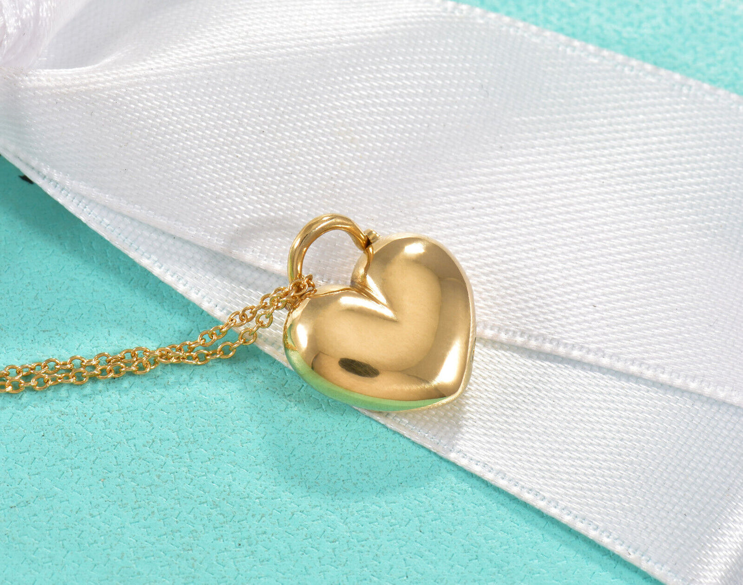 Vintage Tiffany & Co 18K Yellow Gold Puff Heart Swivel Pendant 17" Necklace Rare