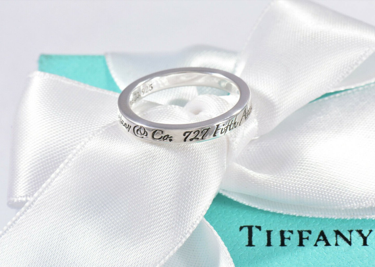 Tiffany & Co Silver Fifth Avenue Address Notes Narrow Band Ring Size 8 in Pouch