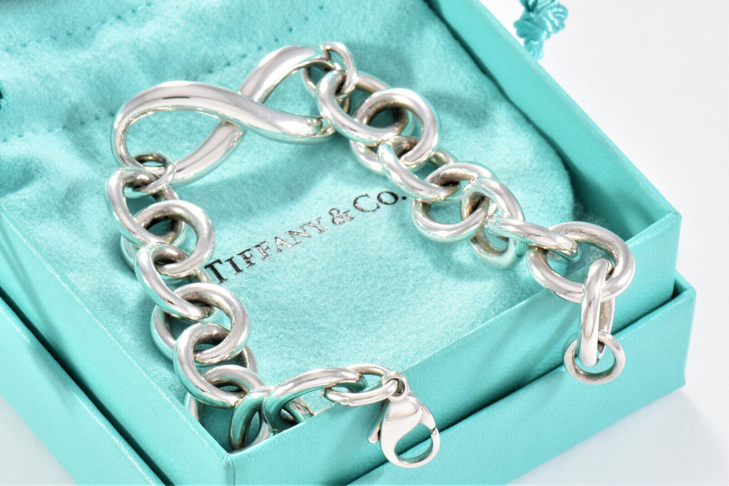 Tiffany & Co Silver Heavy Infinity Large Chain Link Bracelet 7.75" in Box Pouch