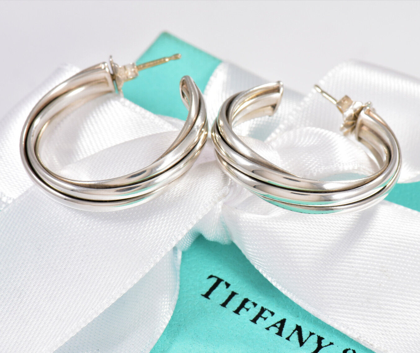 Tiffany & Co Silver Paloma Picasso 25mm Melody Hoop Earrings in Box Pouch Ribbon