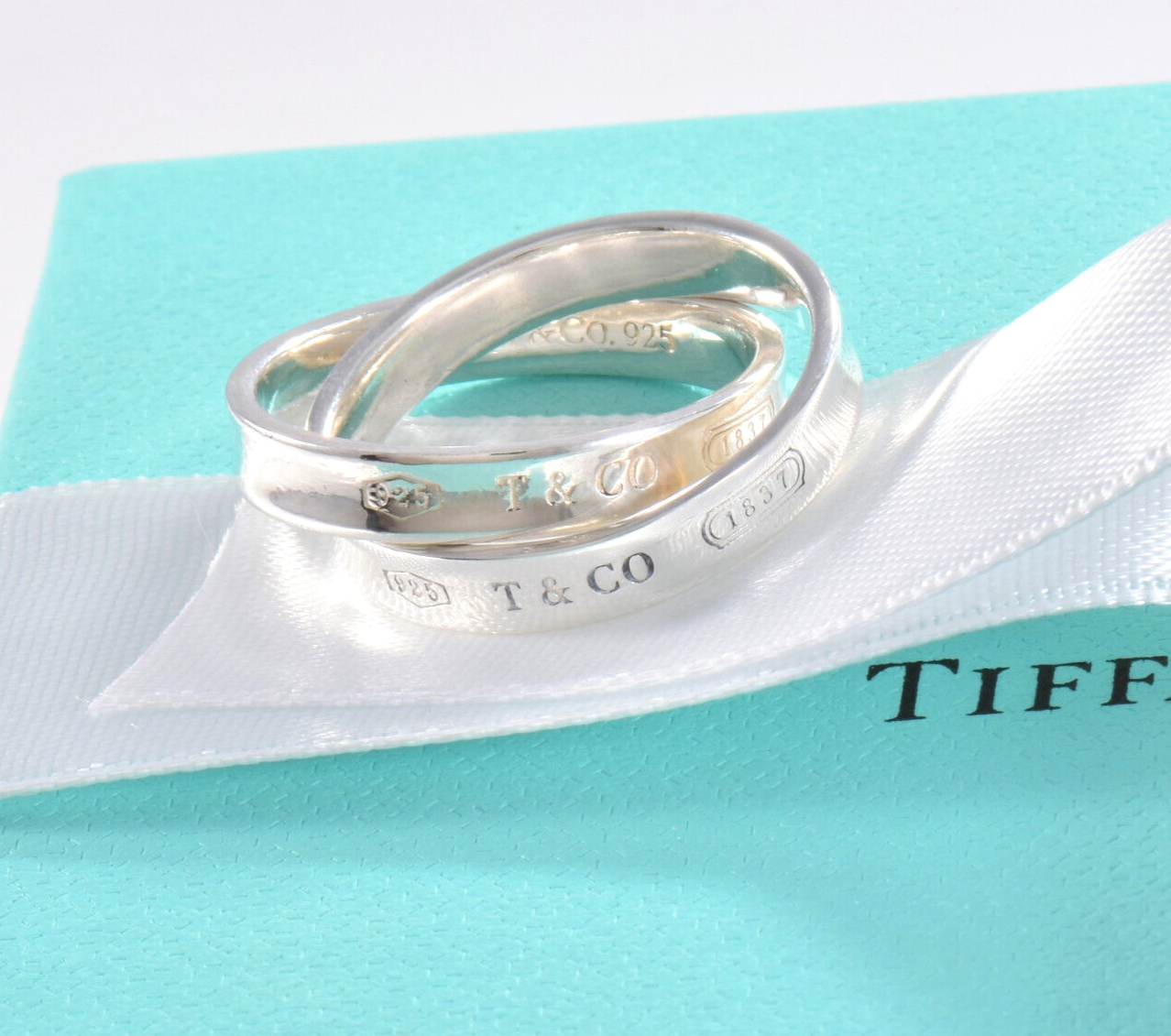 Size 8 Tiffany & Co Sterling Silver 1837 Double Interlocking Rings in Pouch Band