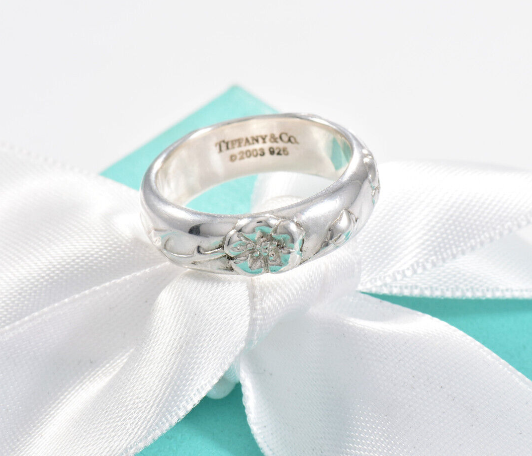 Size 6.5 Tiffany & Co Sterling Silver Rose Flower Band Ring 6mm in Pouch Nature