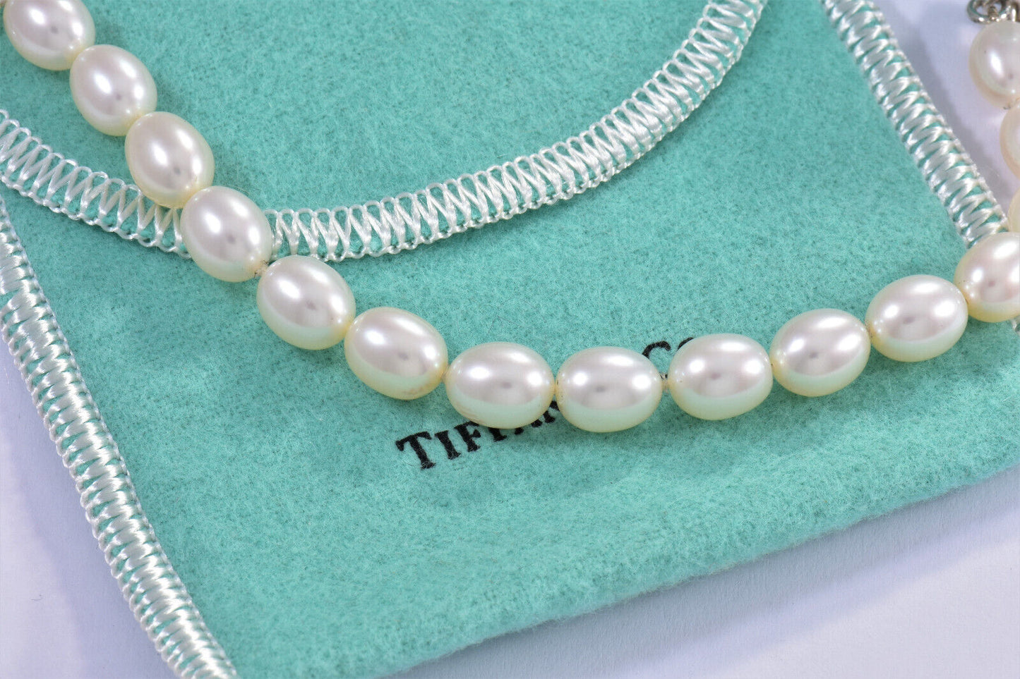 8" Tiffany & Co Sterling Silver 8mm Pearl Bead Toggle Charm Bracelet & Box Pouch