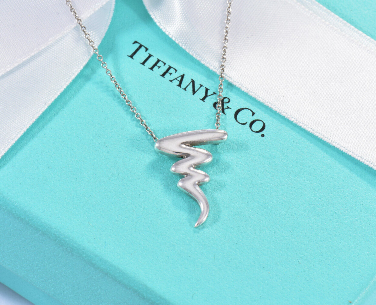 Tiffany & Co Silver Paloma Picasso Zig Zag Scribble Pendant 16" Necklace & Pouch