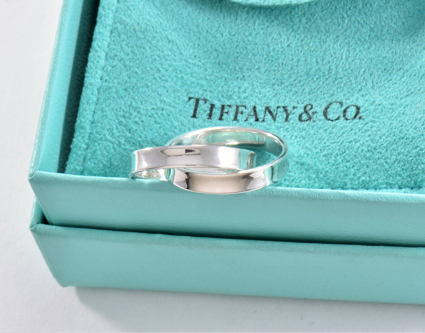 Size 8 Tiffany & Co Sterling Silver 1837 Double Interlocking Rings in Pouch Band