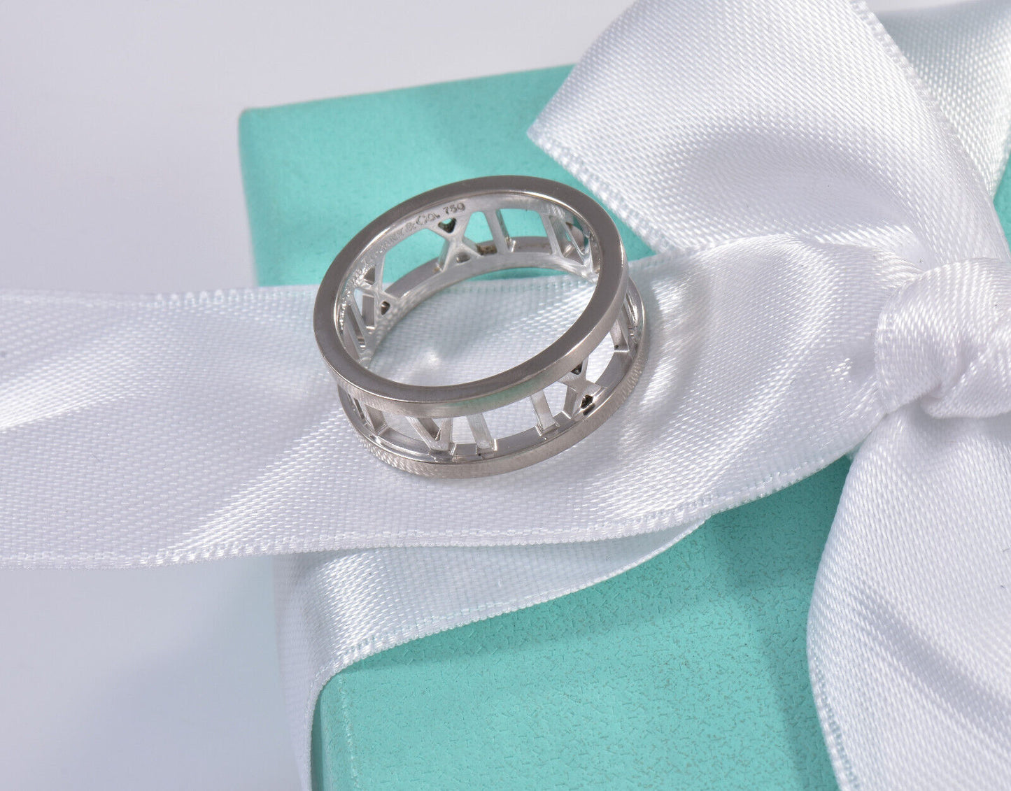 Tiffany & Co 18K White Gold Wide Atlas Band Ring Size 6 in Box Pouch Rare Lovely