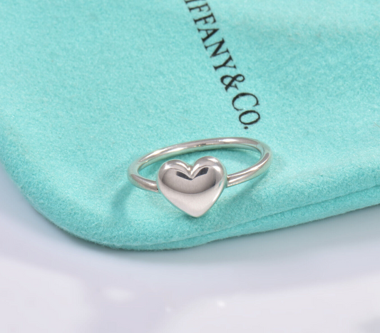 Size 5 Tiffany & Co Sterling Silver Puff Heart Signet Ring in Pouch Lovely Band