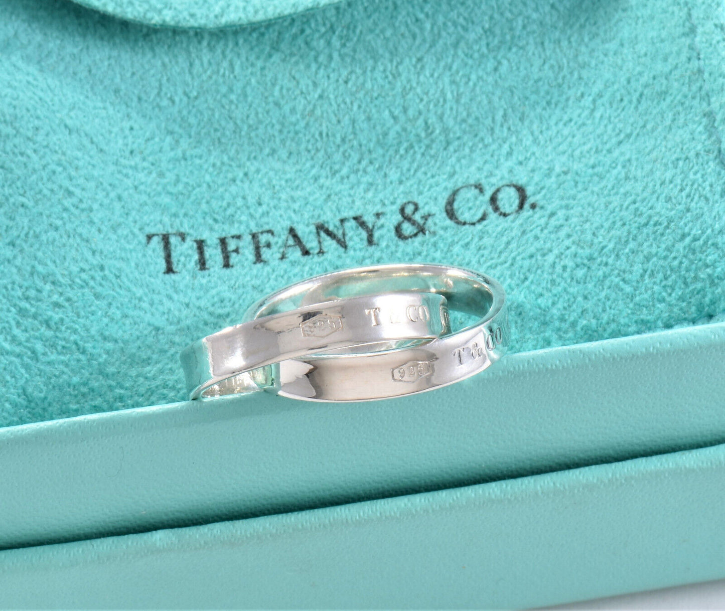 Size 8 Tiffany & Co Sterling Silver 1837 Double Interlocking Rings in Pouch Band