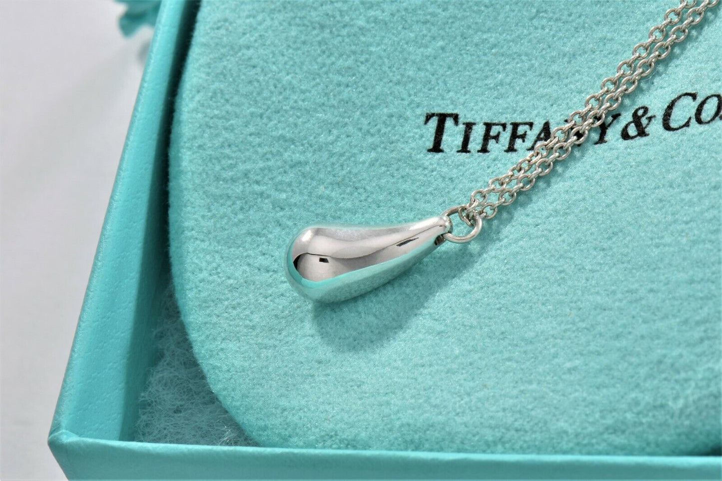 Tiffany & Co Silver Elsa Peretti Teardrop Pendant 17.25" Chain Necklace in Pouch