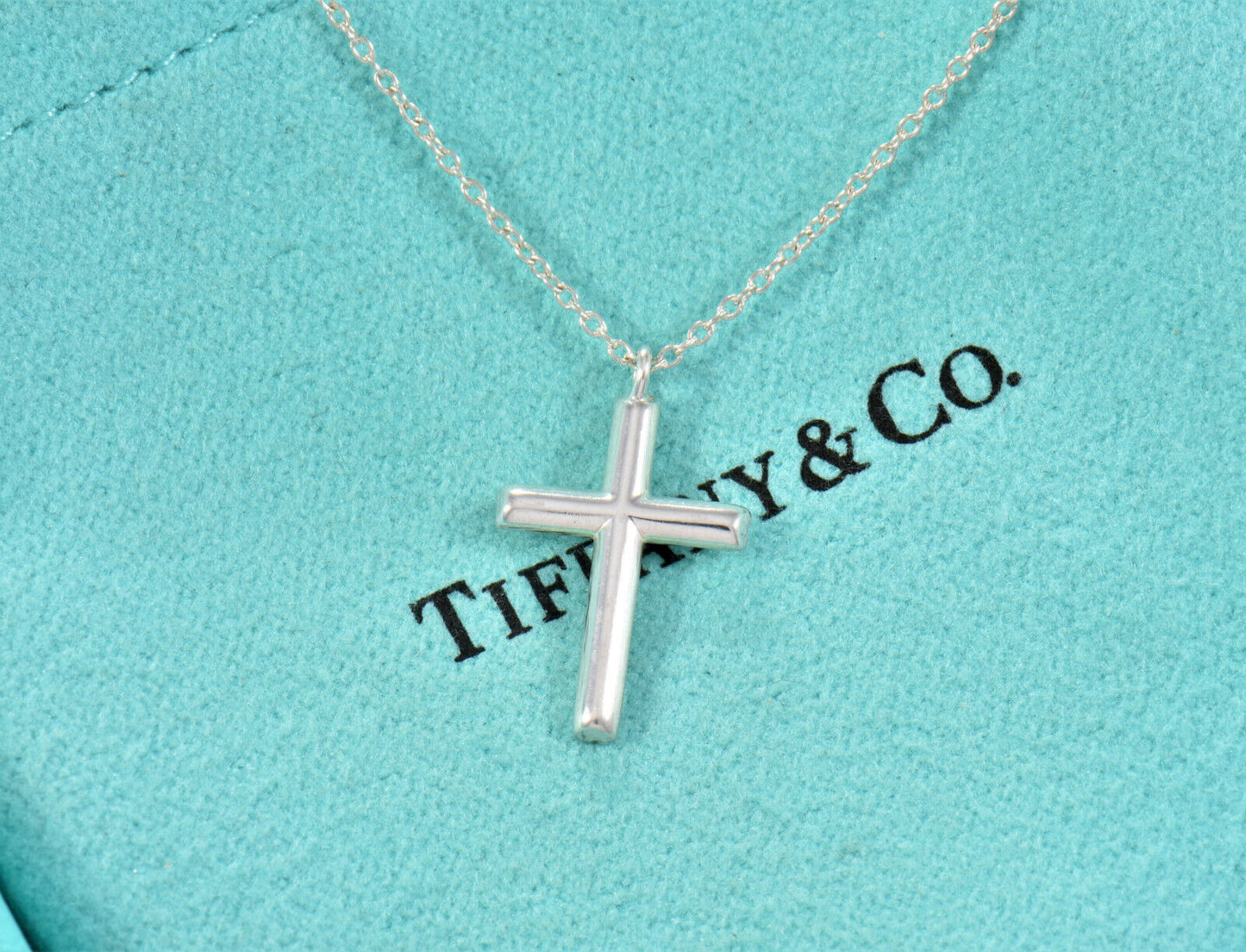 Tiffany & Co Paloma Picasso Thin Tenderness Cross Heart Pendant Necklace in Box