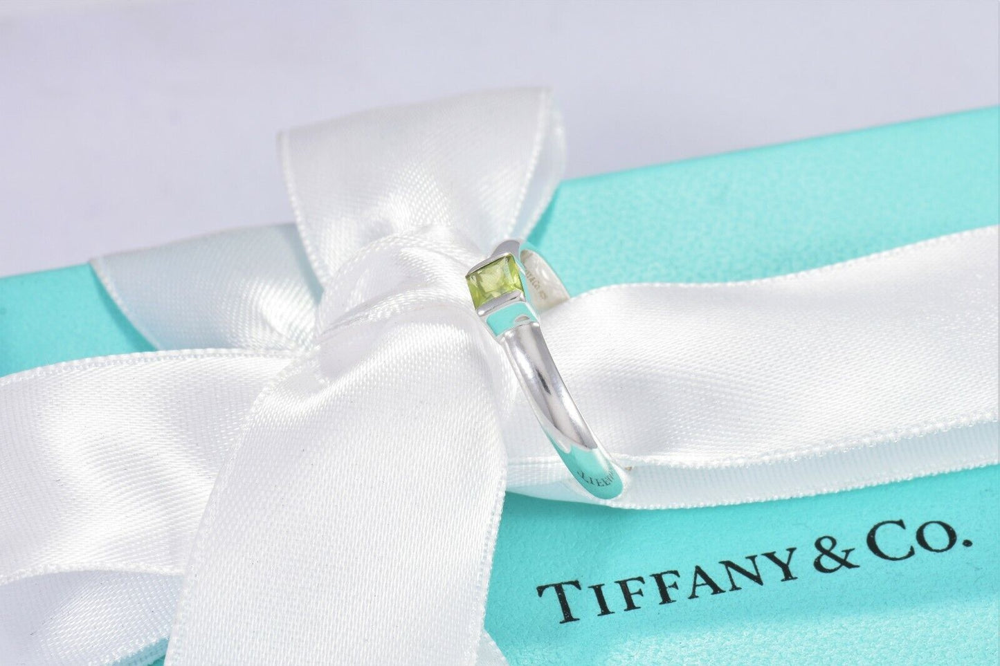 Size 5.5 Tiffany & Co Sterling Silver Green Peridot Square Stack Band Ring & Box