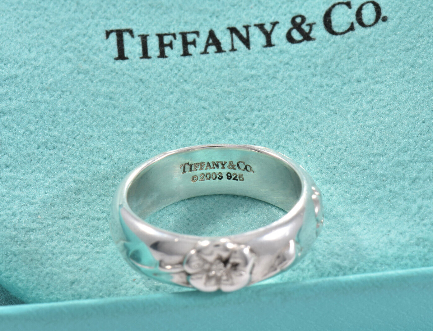 Size 6.5 Tiffany & Co Sterling Silver Rose Flower Band Ring 6mm in Pouch Nature