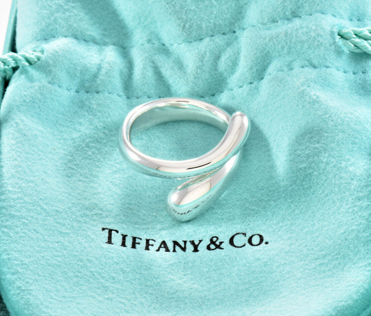 Size 5 Tiffany & Co Sterling Silver Elsa Peretti Teardrop Ring in Pouch Lovely