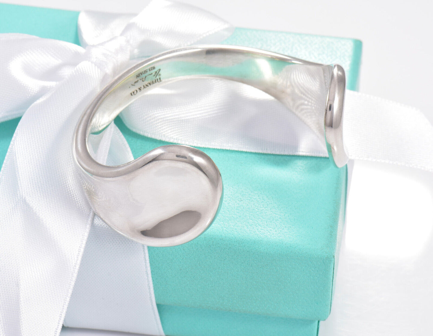 Tiffany & Co Silver Elsa Peretti Thumbprint Cuff Bracelet in Box Pouch Love Bone