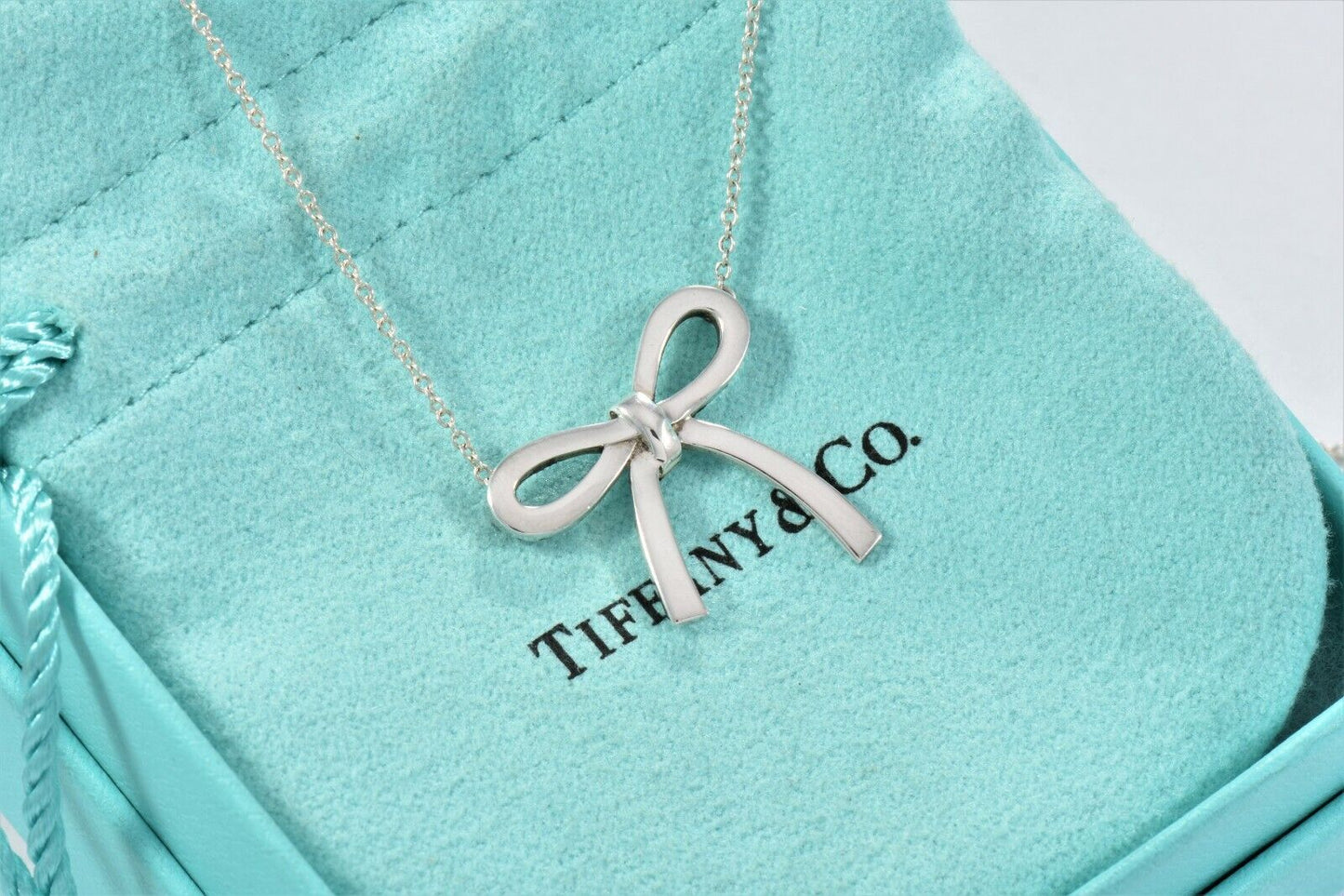 Tiffany & Co Sterling Silver Large Ribbon Bow Charm Pendant 16.2" Necklace Boxed