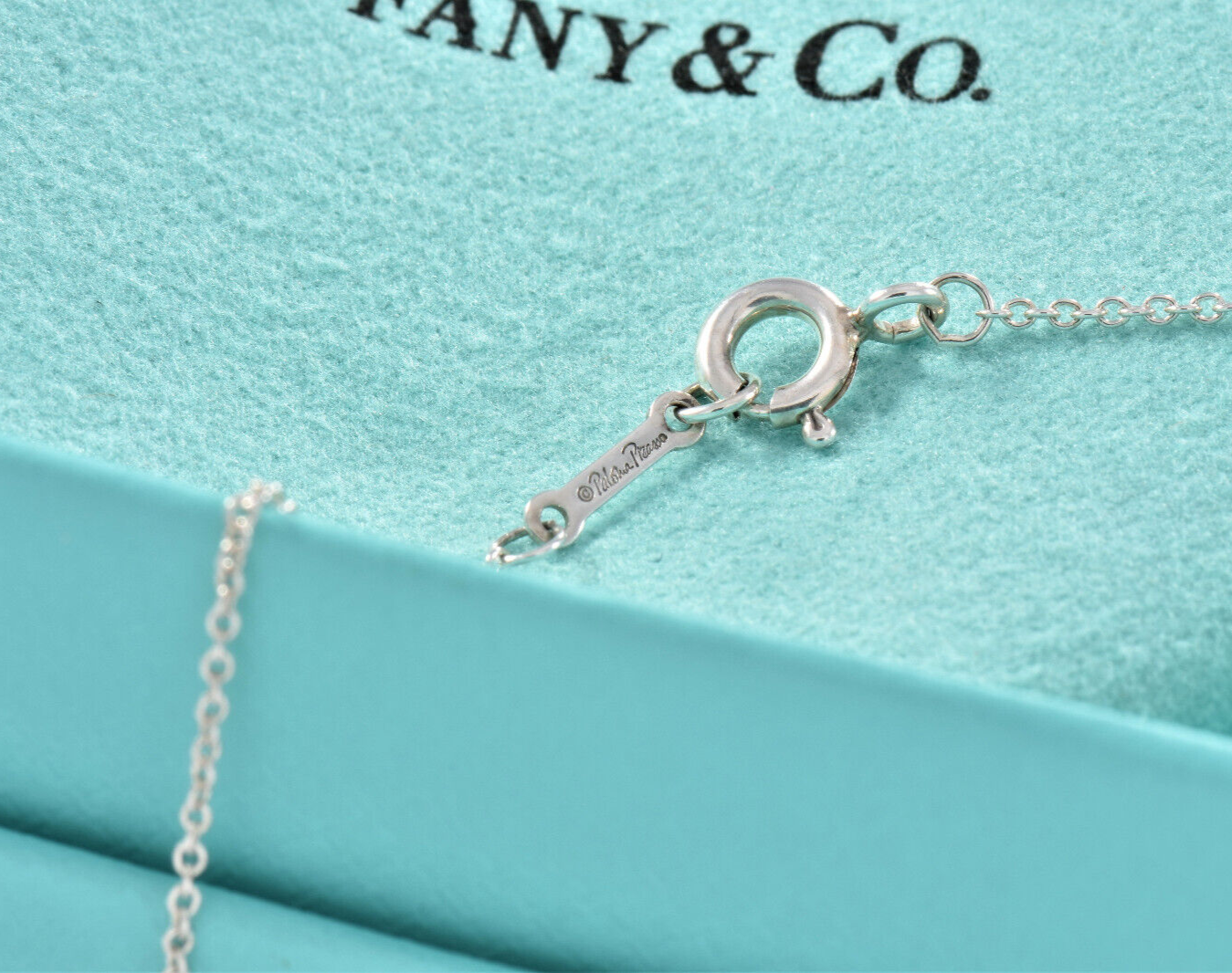 Tiffany & Co Silver Paloma Picasso Dove Pendant Necklace in Box Pouch Ribbon