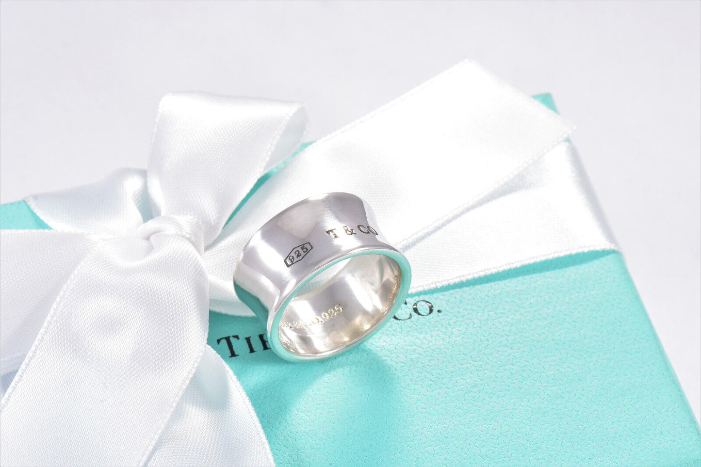 Tiffany & Co Sterling Silver 1837 Wide Concave Band Size 6 Ring in Box Pouch