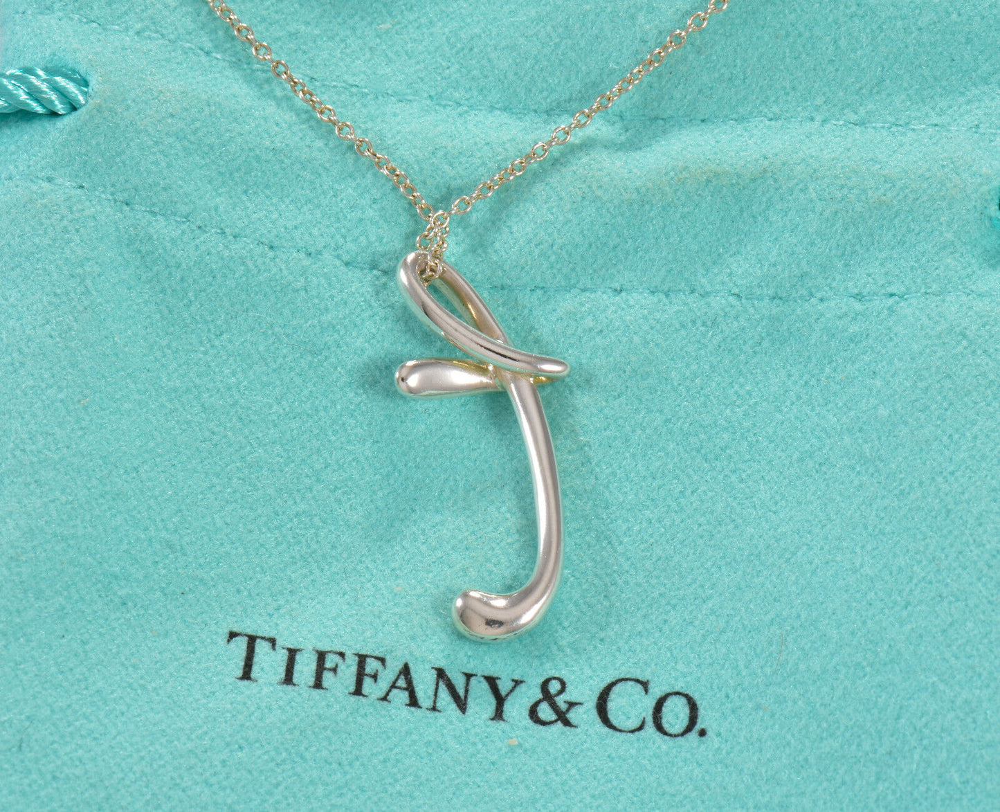 Tiffany & Co Silver Elsa Peretti Alphabet Letter T Necklace in Box Pouch Lovely