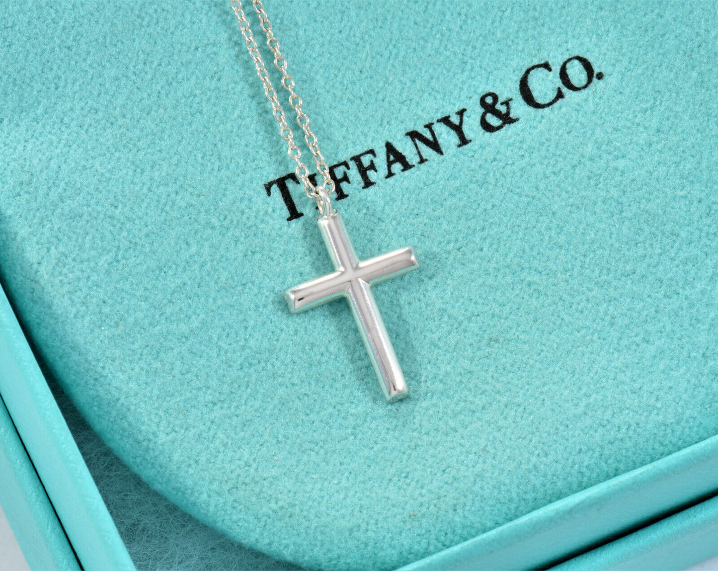 Tiffany & Co Paloma Picasso Thin Tenderness Cross Heart Pendant Necklace in Box