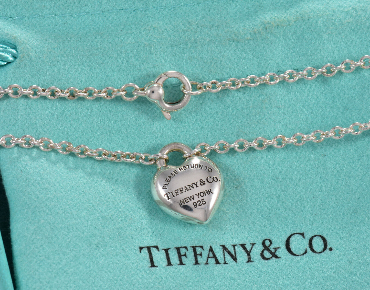 Please Return Tiffany & Co Silver Full Heart Pendant Necklace Puff Lock in Box