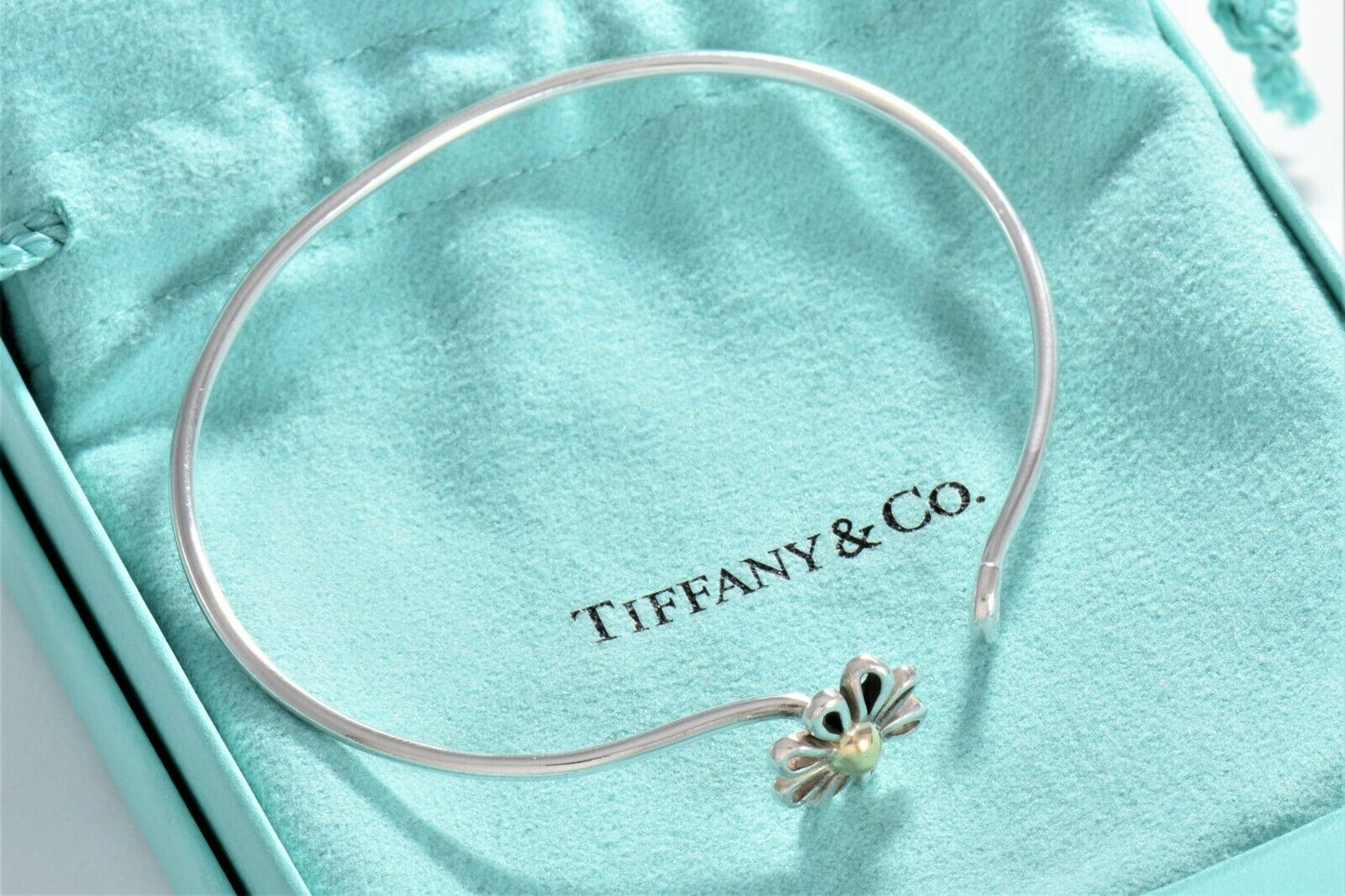 Tiffany & Co Paloma Picasso 18K Gold Silver Daisy Bangle Charm Bracelet Hook