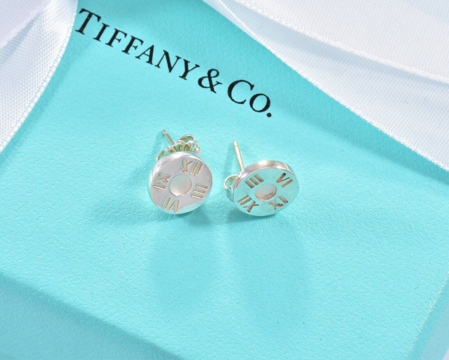 Tiffany & Co Silver Round Atlas Circle Roman Numeral Stud Earrings in Pouch Rare