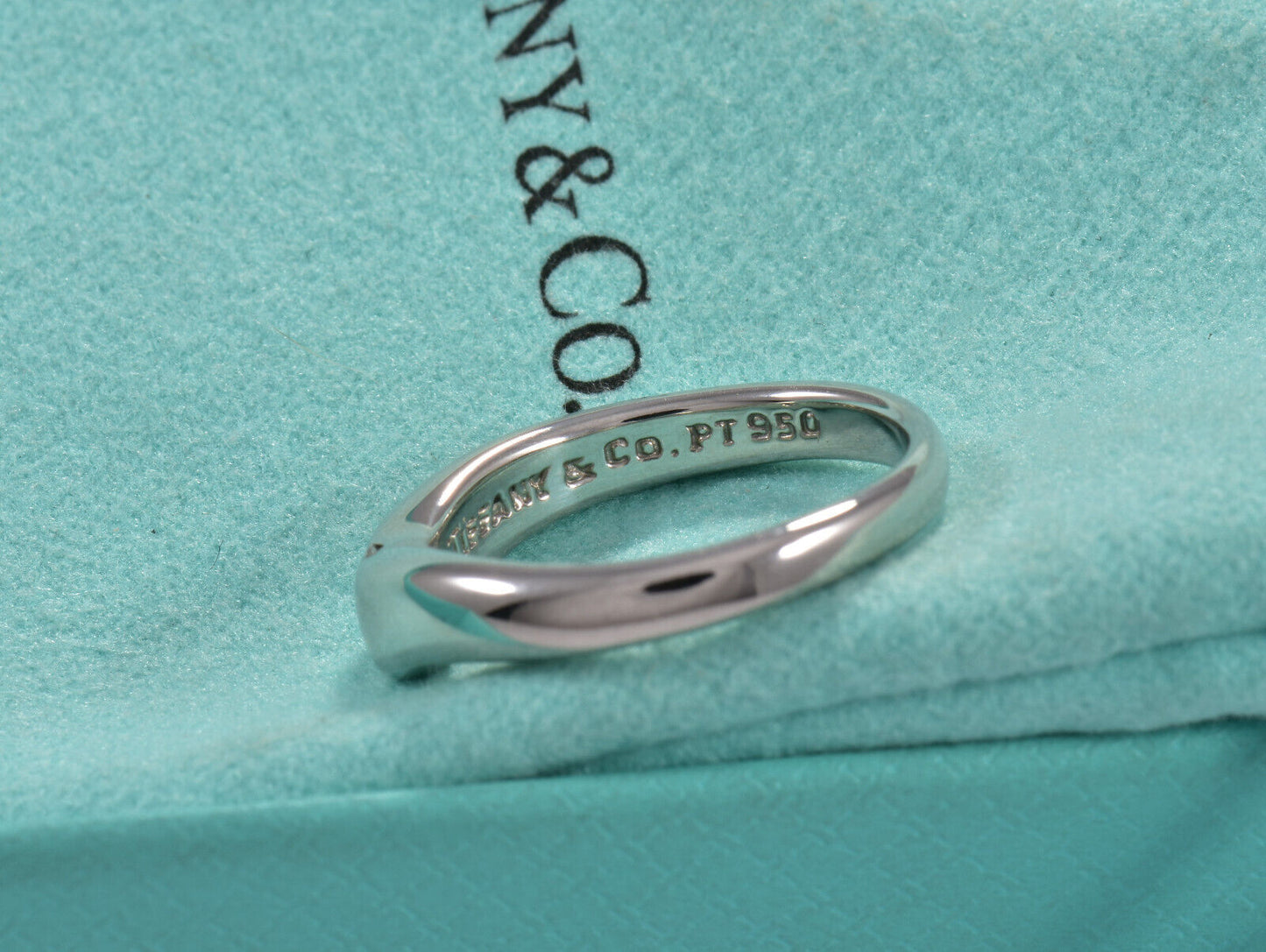 Size 5 Tiffany & Co Platinum 0.18ct Diamond Elsa Peretti Wide Curved Band Ring