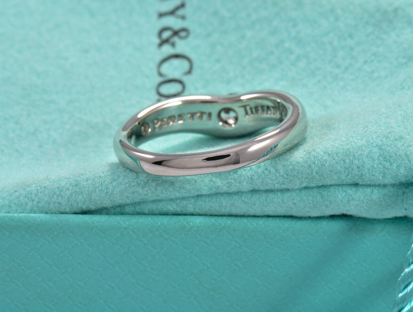 Size 5 Tiffany & Co Platinum 0.18ct Diamond Elsa Peretti Wide Curved Band Ring