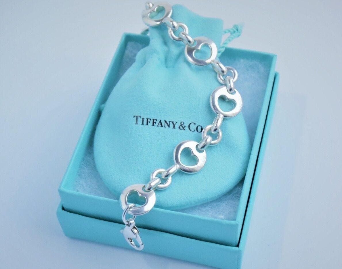 Tiffany & Co Sterling Silver Stencil Heart Chain Link Love Bracelet 7.25" Pouch