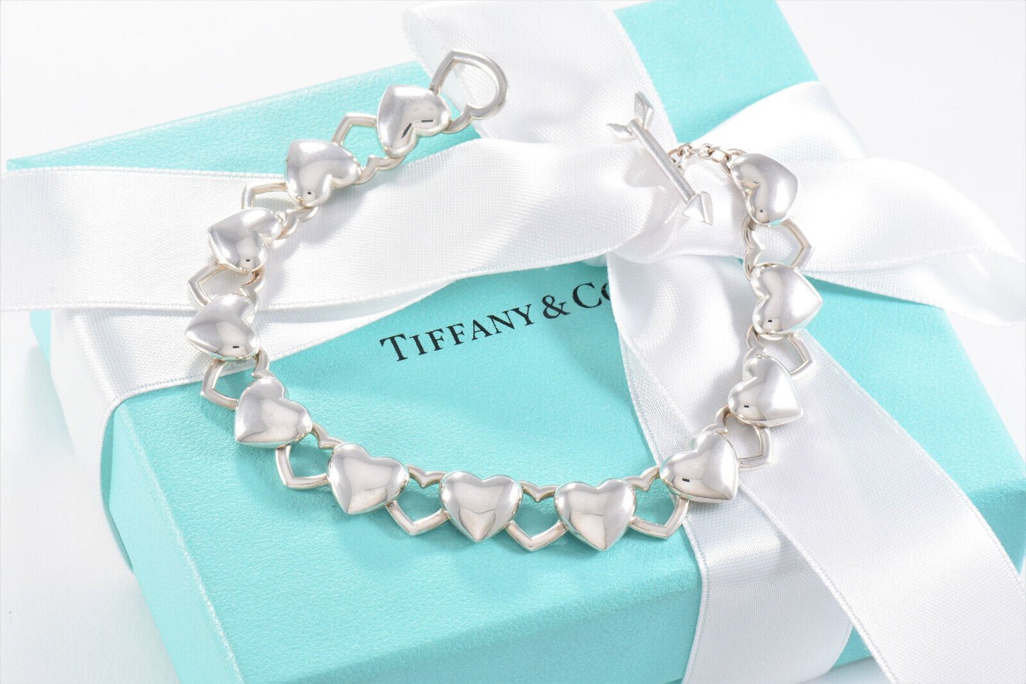 Tiffany & Co Sterling Silver Heart Arrow Link Toggle Bracelet in Box Pouch Rare