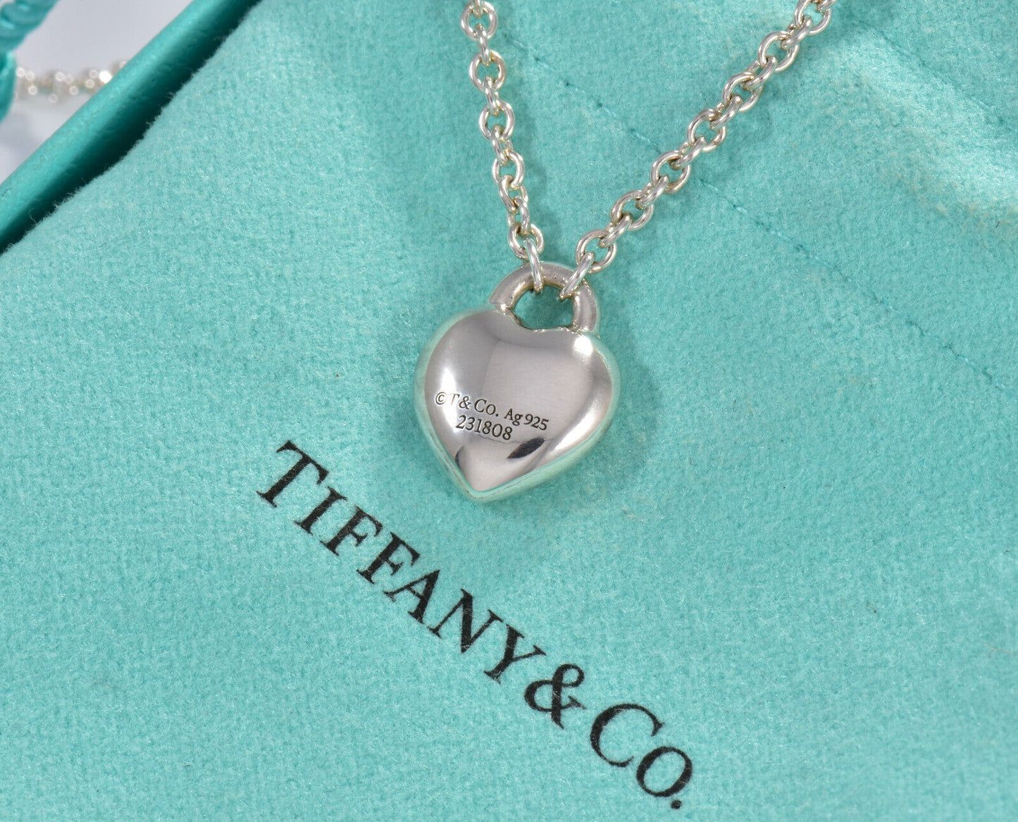 Please Return Tiffany & Co Silver Full Heart Pendant Necklace Puff Lock in Box