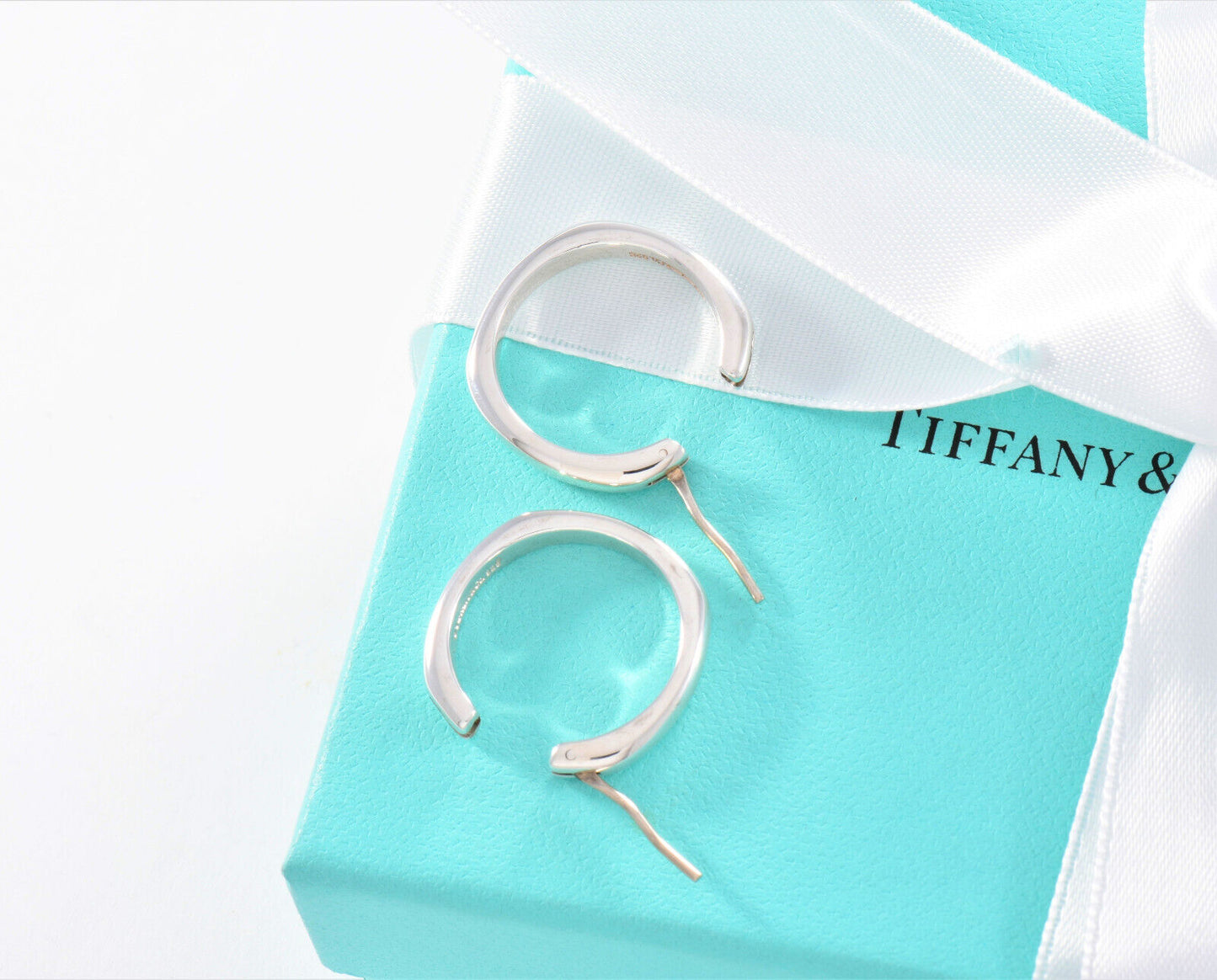 Tiffany & Co Silver Large 21mm Square Cushion Hoop Earrings in Box Pouch Ribbon