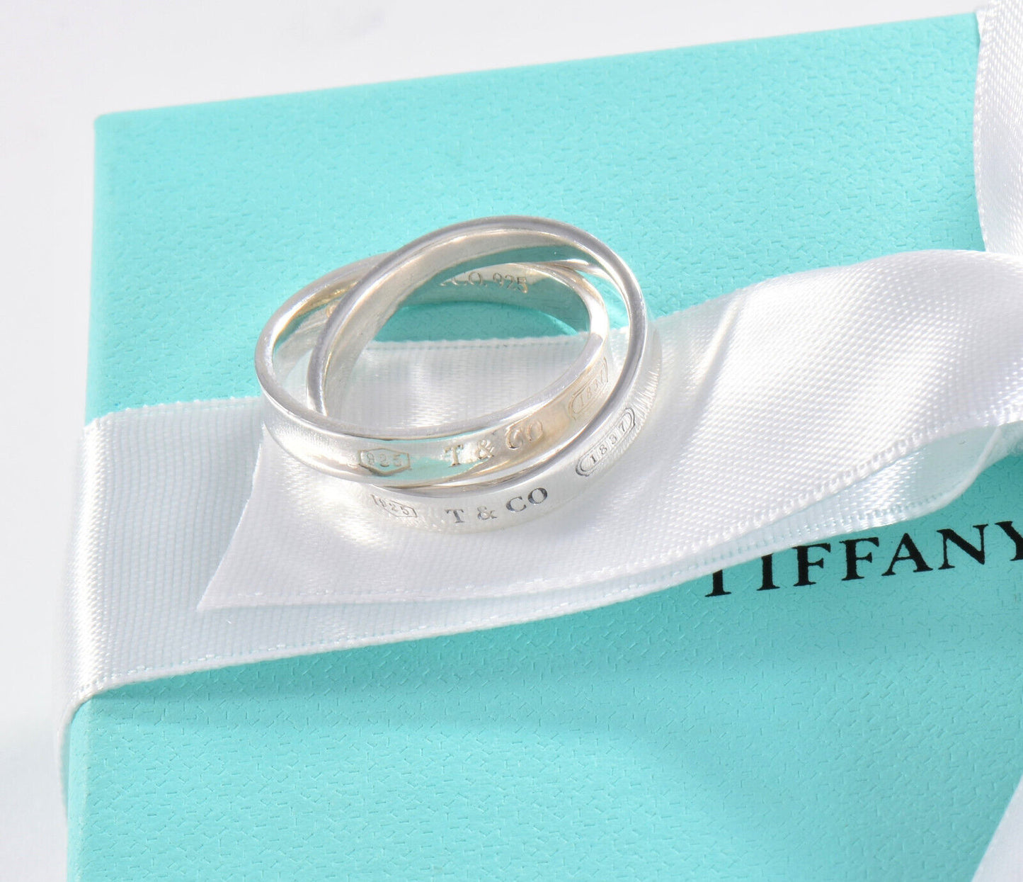 Size 8 Tiffany & Co Sterling Silver 1837 Double Interlocking Rings in Pouch Band