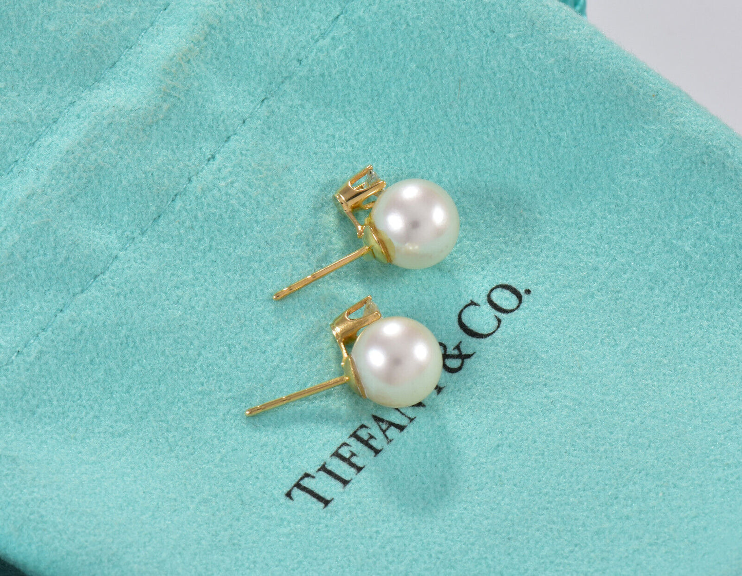 Tiffany & Co 18K Yellow Gold Diamond Pearl Stud Earrings in Box Pouch Rare Love