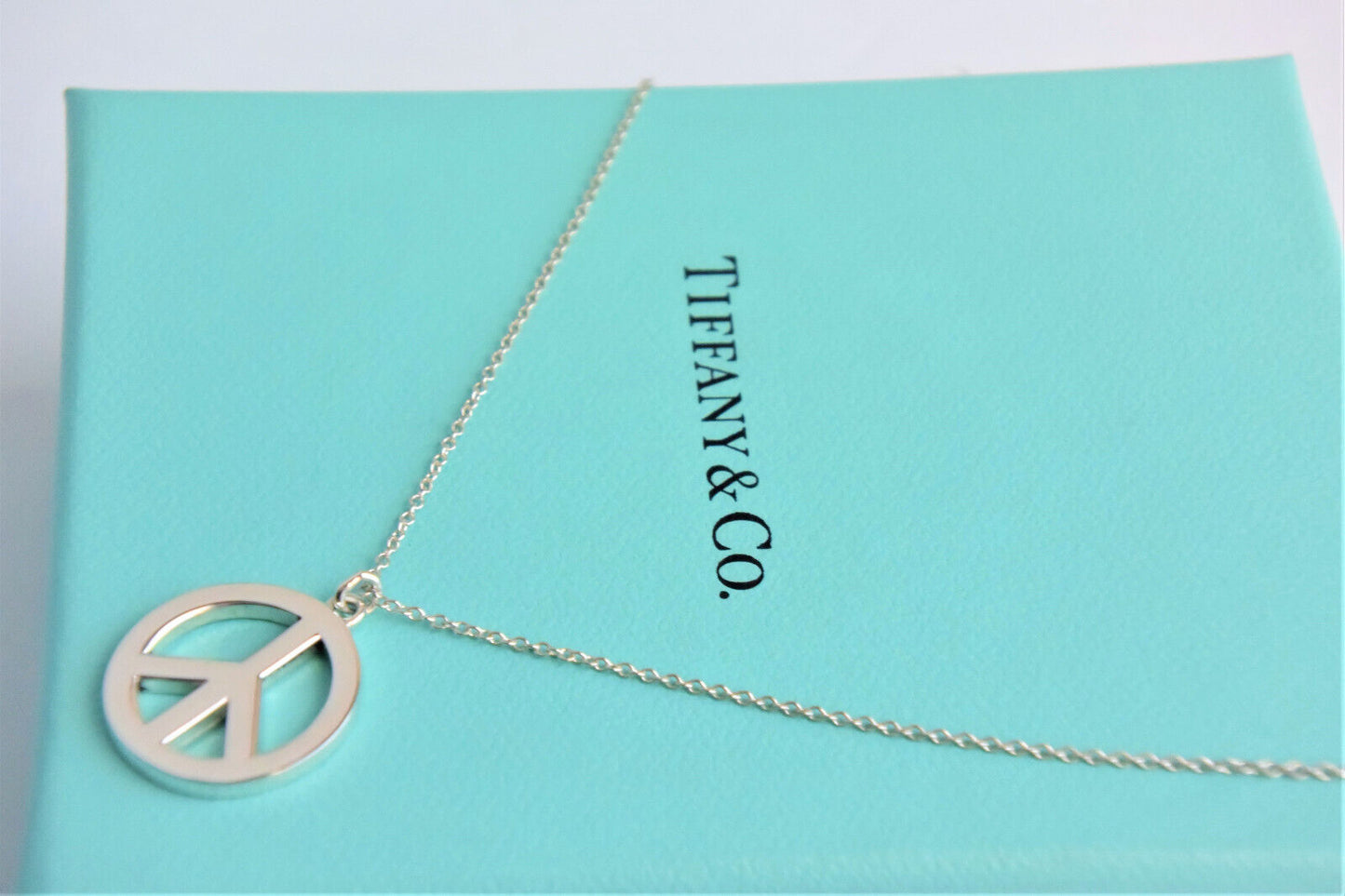 20.75" Tiffany & Co Silver Large 1" Peace Pendant Necklace in Box Pouch Rare