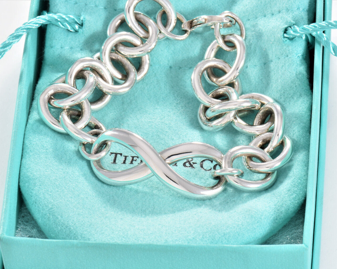 Tiffany & Co Silver Heavy Infinity Large Chain Link Bracelet 7.75" in Box Pouch