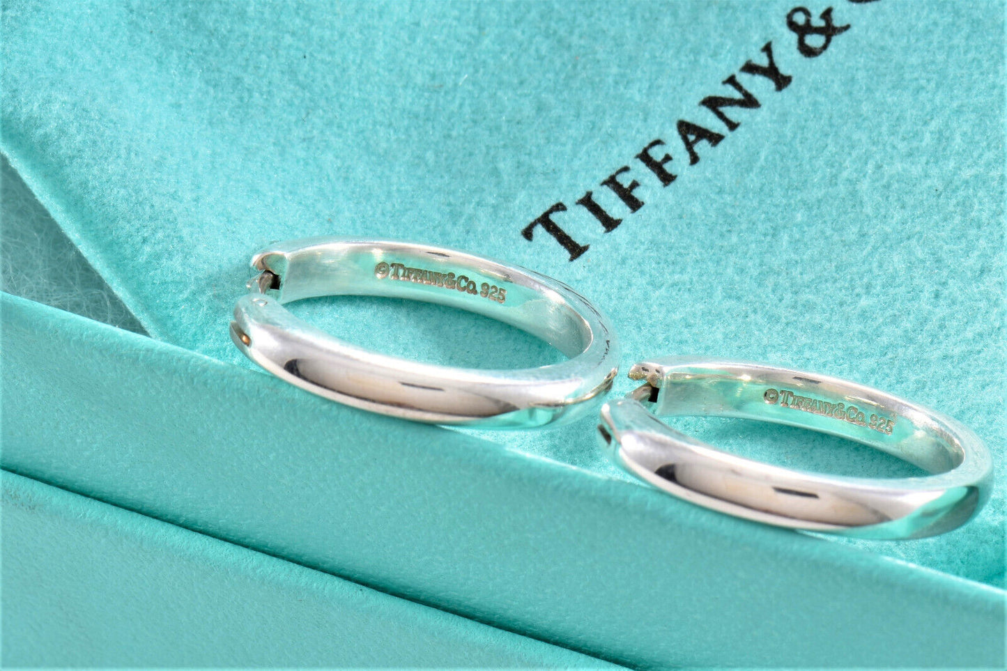 Tiffany & Co Silver Large 21mm Square Cushion Hoop Earrings in Box Pouch Ribbon