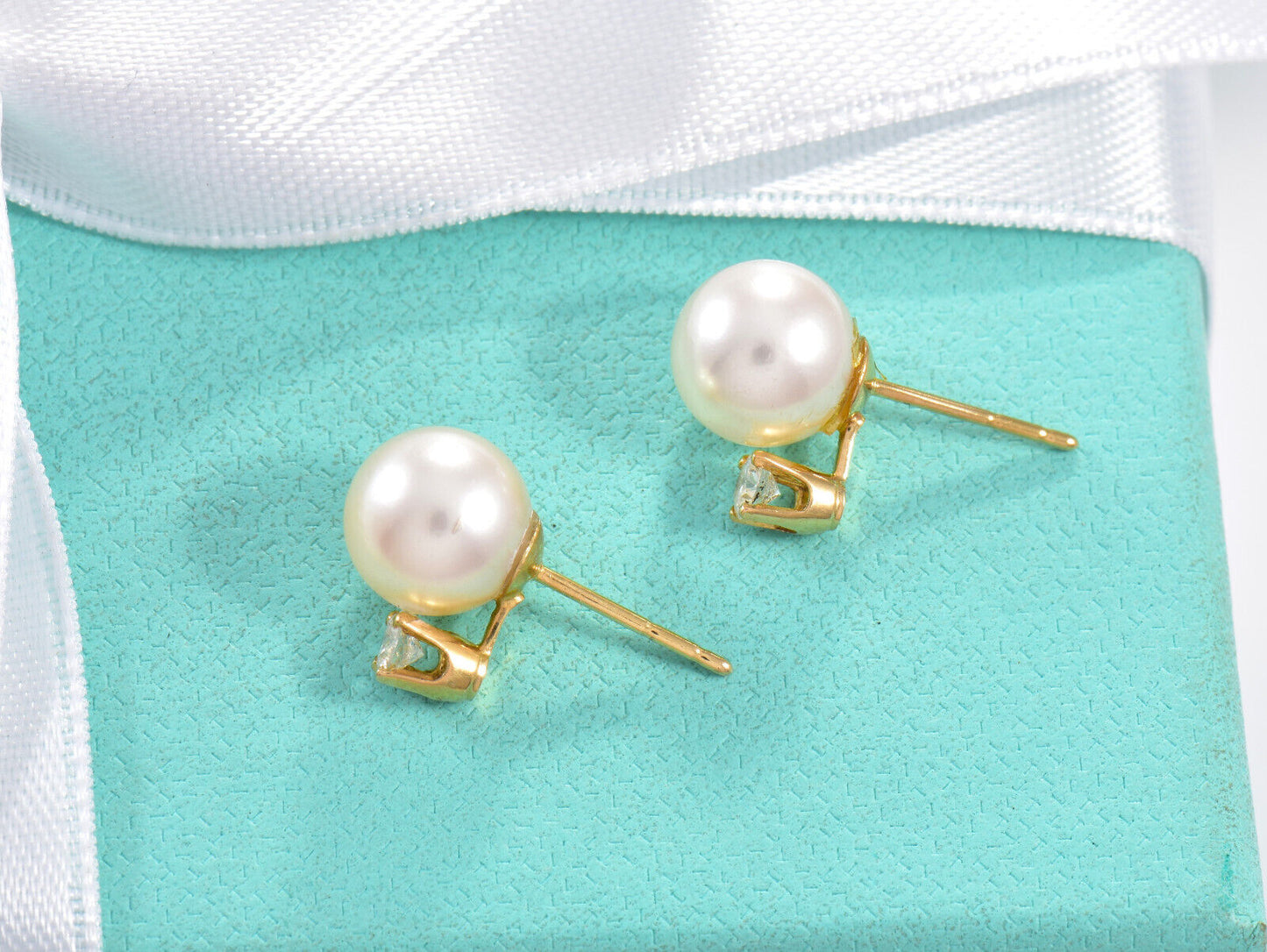 Tiffany & Co 18K Yellow Gold Diamond Pearl Stud Earrings in Box Pouch Rare Love